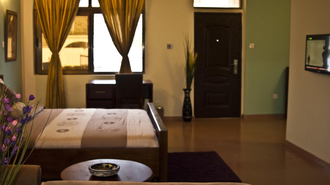 Consir Executive Lodge Accra Eksteriør billede