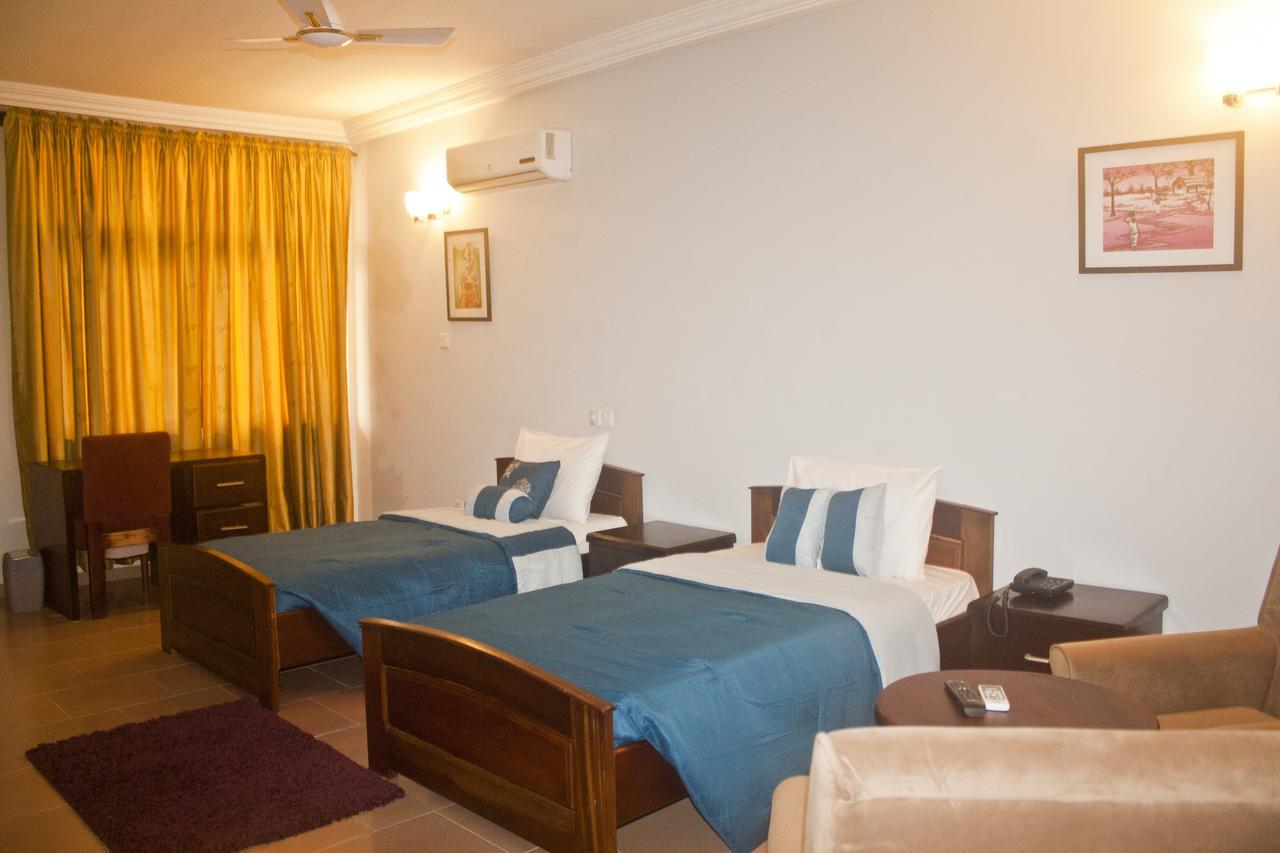 Consir Executive Lodge Accra Eksteriør billede